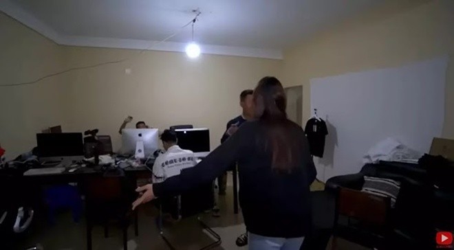 Điểm chung thú vị giữa Hoa hậu Thuỳ Tiên và Quang Linh Vlog liên quan đến 2 căn nhà họ đang sống-16