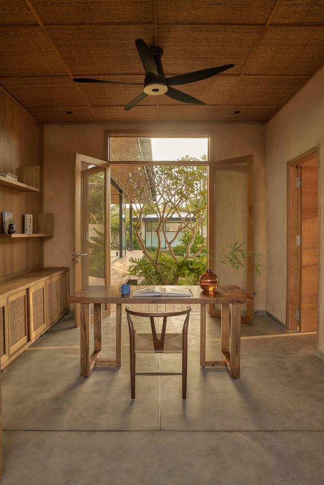 Ấn tượng mẫu nhà vườn có mái bằng vỏ trấu cách nhiệt-8