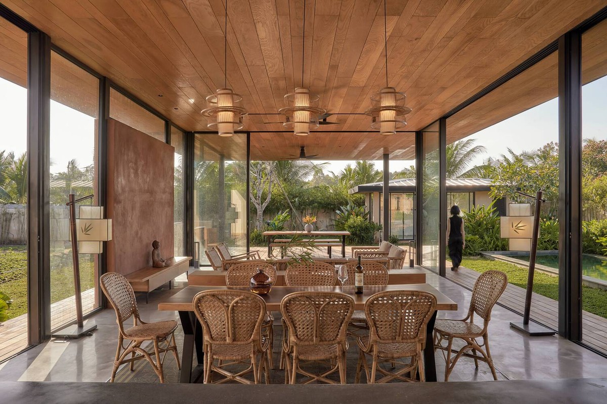 Ấn tượng mẫu nhà vườn có mái bằng vỏ trấu cách nhiệt-9
