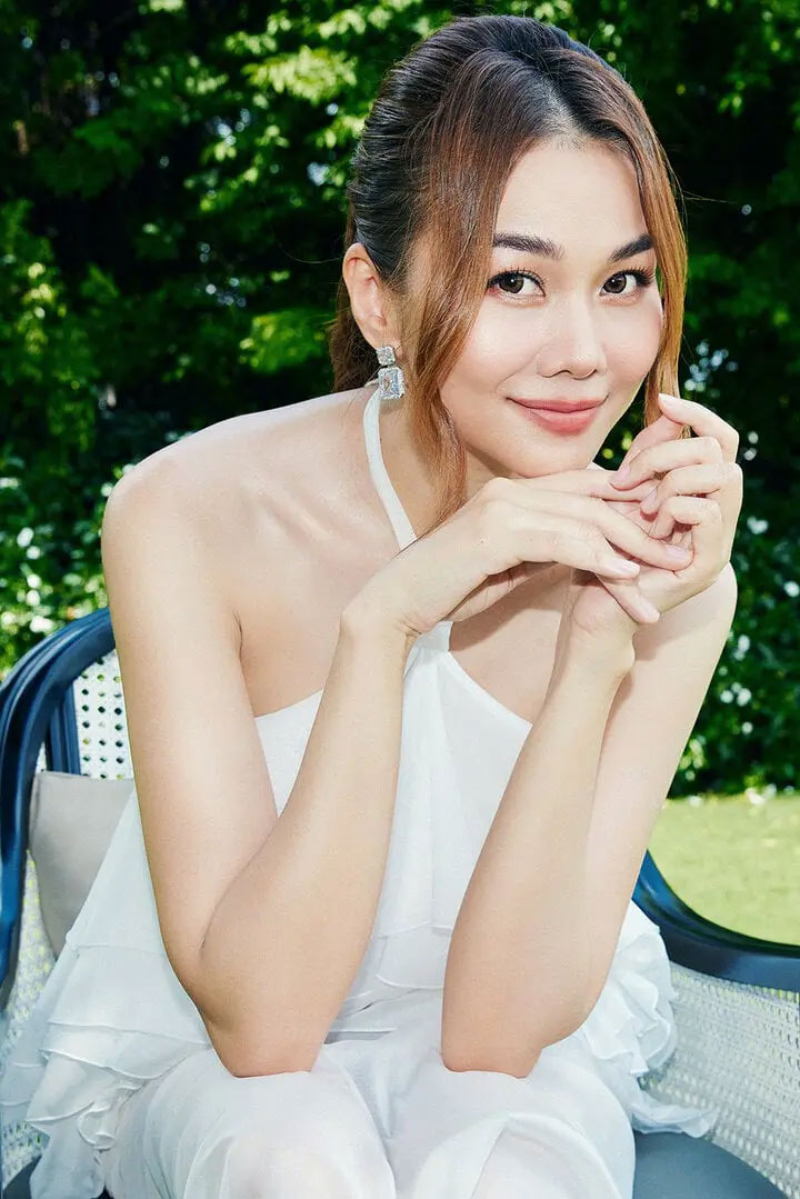 Mặc váy giấu bụng, Thanh Hằng nói gì khi bị hỏi chuyện bầu bí?-1