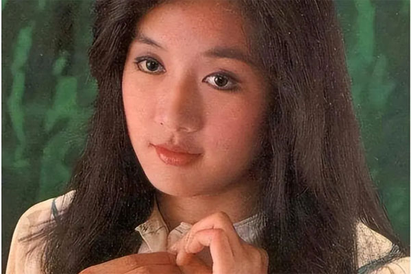 Nam ca sĩ bất ngờ chuyển giới sau nhiều năm lấy vợ sinh con: Sắp cưới bạn trai luật sư kém 5 tuổi-8