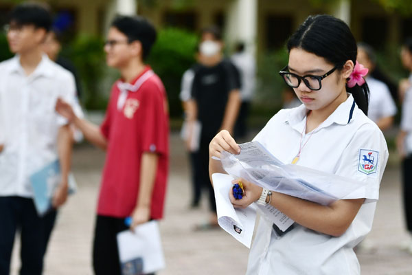 Đáp án gợi ý môn tiếng Anh thi lớp 10 Hà Nội năm 2024-25