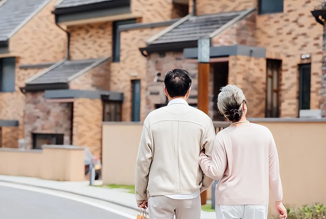 Tôi 55 tuổi, đã nghỉ hưu, ly hôn, quyết bán nhà 7 tỷ đồng và về ở với bố mẹ: Được chăm sóc bố mẹ toàn thời gian thật hạnh phúc!-2