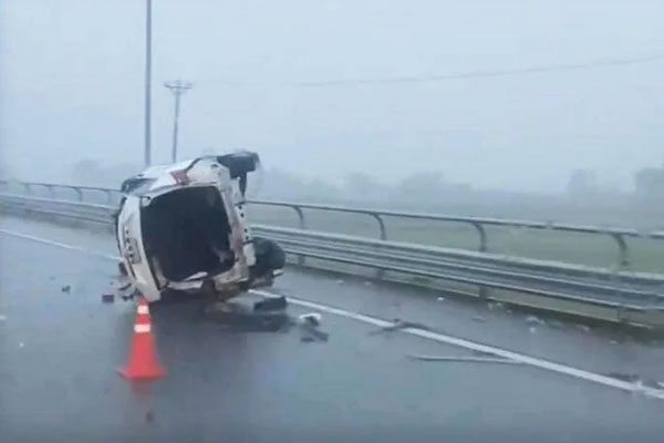 Công an đã xác định được cô gái lái ô tô tông vào đuôi xế hộp của đối phương-2