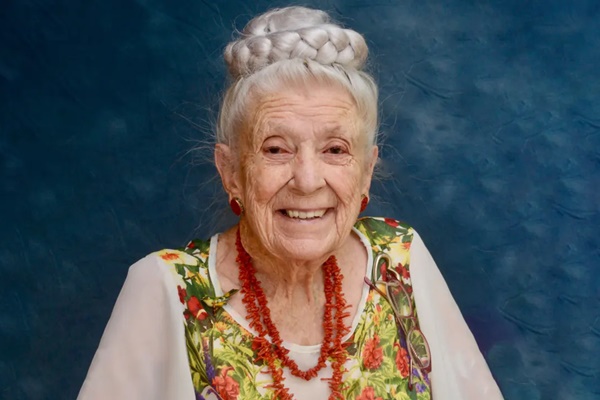 Thói quen ăn uống linh hoạt và vui vẻ của bác sĩ 103 tuổi-1