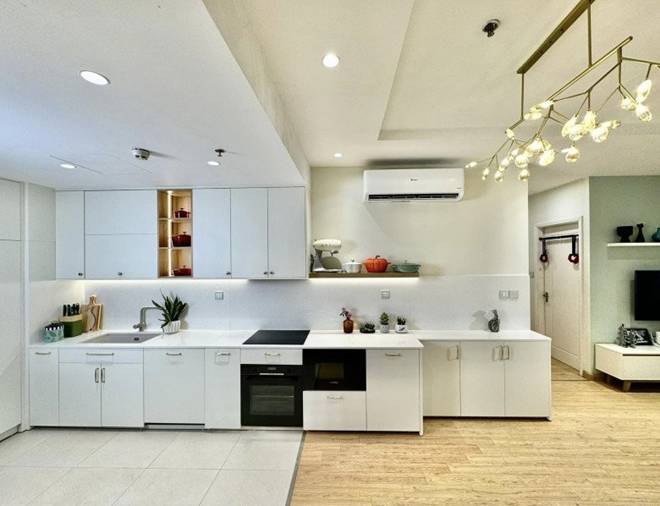 Vợ đạo diễn Người phán xử khoe căn bếp ngăn nắp và sạch thơm, Quỳnh Nga thấy mê cả người lẫn tủ-1