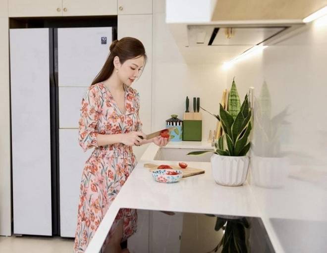 Vợ đạo diễn Người phán xử khoe căn bếp ngăn nắp và sạch thơm, Quỳnh Nga thấy mê cả người lẫn tủ-5