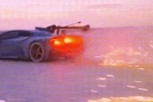 Quay video trực thăng bắn pháo hoa vào Lamborghini câu view, YouTuber đối mặt án phạt nặng bất ngờ: 10 năm tù giam-1