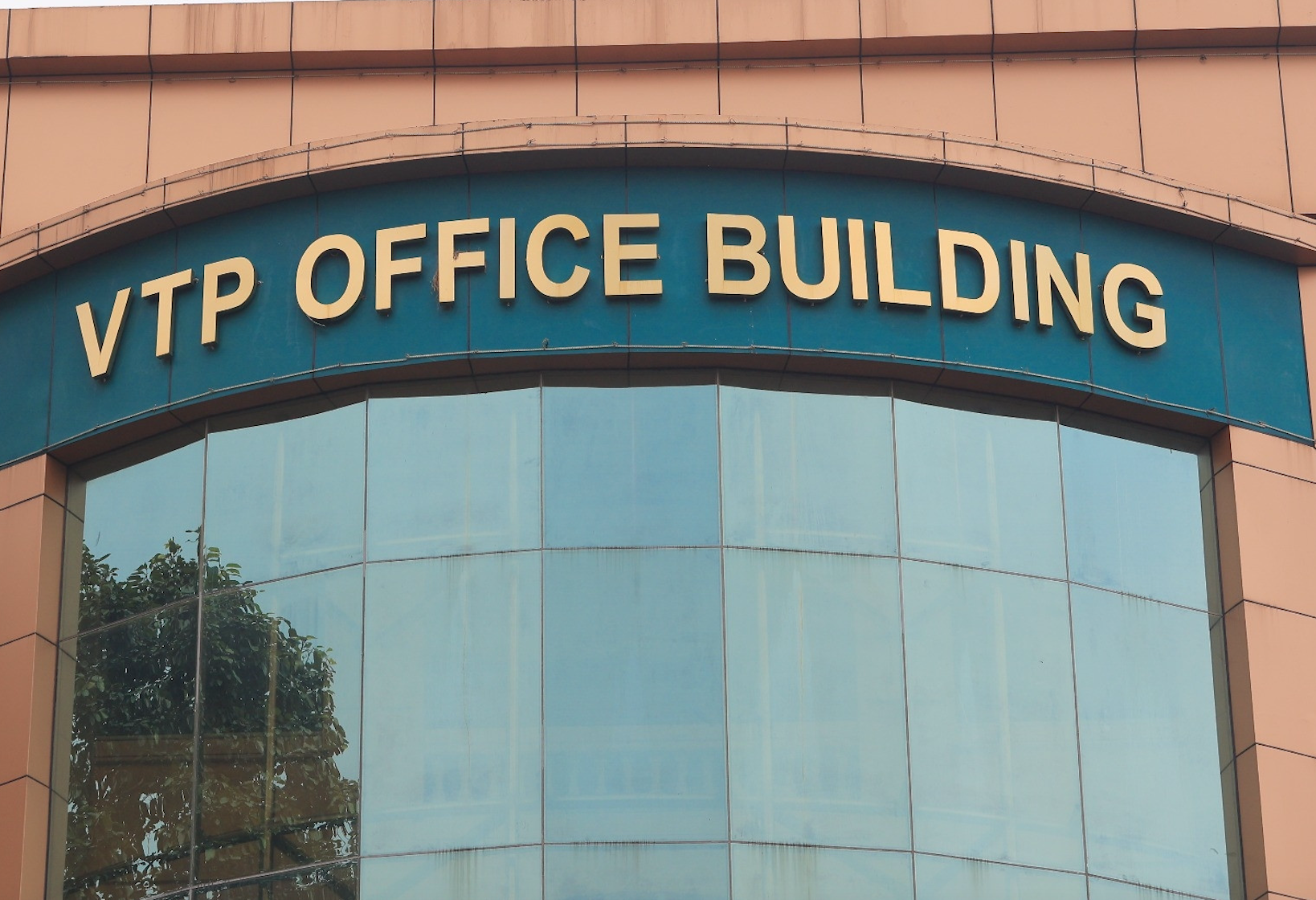 Cách bà Trương Mỹ Lan và đồng phạm chuyển trái phép 4,5 tỷ USD qua biên giới-2