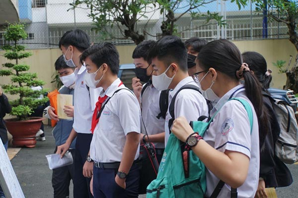 Dự báo điểm chuẩn vào lớp 10 Hà Nội giảm 0,25 - 1 điểm-2