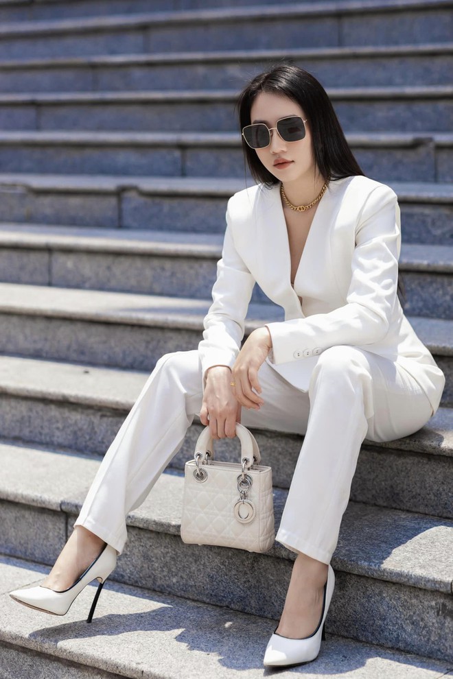 Cuộc sống của Huỳnh Hồng Loan sau 4 năm chia tay cầu thủ Tiến Linh-2