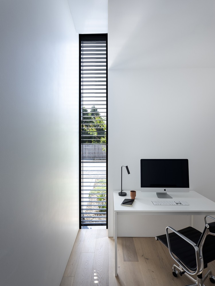 Vợ chồng trẻ cải tạo công trình đổ nát thành ngôi nhà mơ ước-11