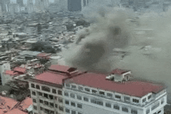 Lật xe đầu kéo ở Hoà Bình, tài xế tử vong-3