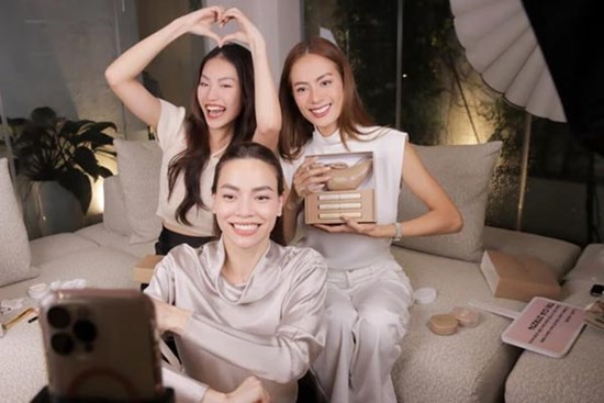 Nhiều sao Việt