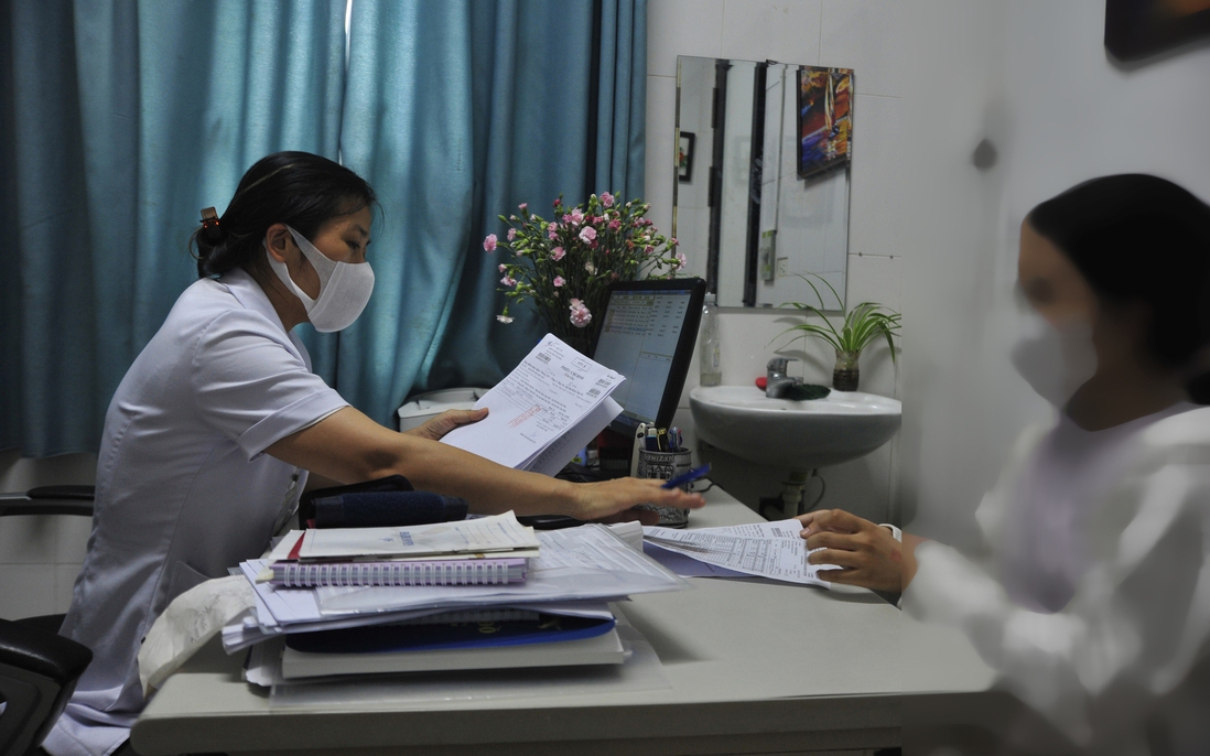 Vụ nữ sinh 14 tuổi bị bạn ép hút thuốc lá, làm nhục: Vấn đề sức khỏe tâm thần sẽ kéo dài, khó hồi phục-1