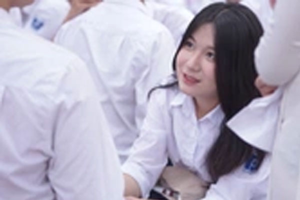 Học sinh khóc vì đề thi môn Toán lớp 10 TPHCM: Tại thầy hay tại trò?-2