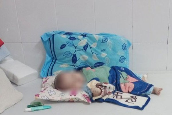 Cà Mau: Đình chỉ kíp bác sĩ bị tố vô cảm với bé 4 tháng tuổi sốc phản vệ-1