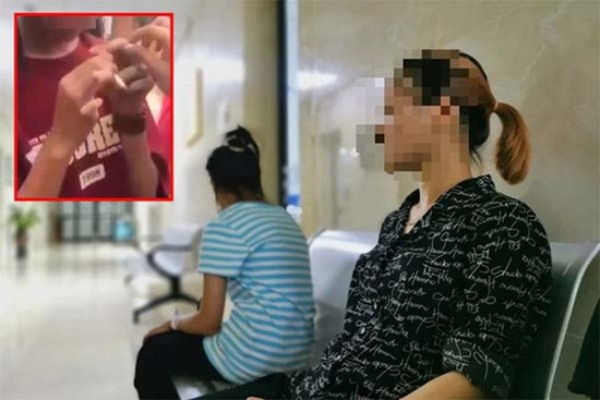 Người thân nữ sinh 14 tuổi bị làm nhục, ép hút thuốc lá: Các phụ huynh đến truy vấn, trách móc,
