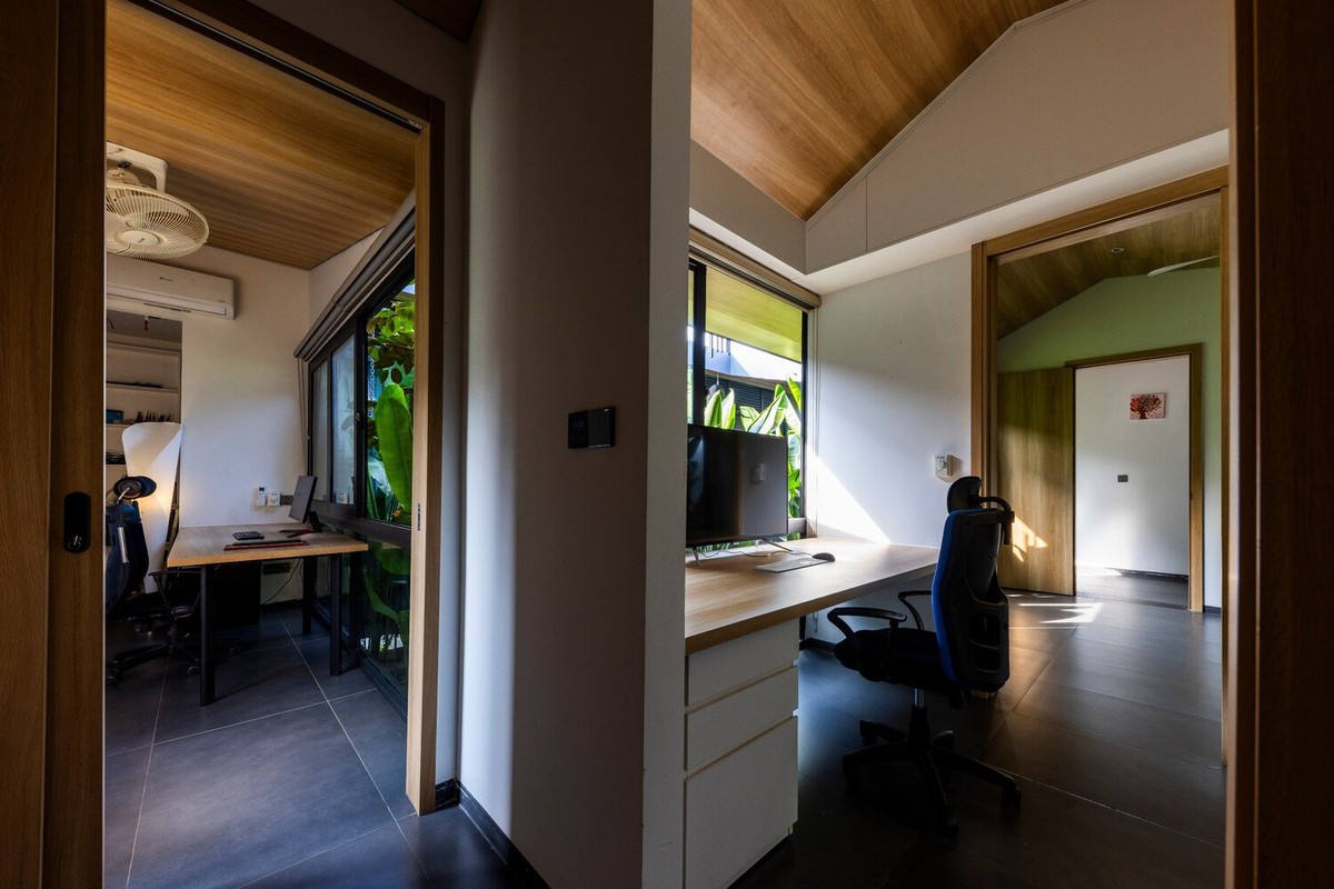 Ấn tượng nhà mái dốc hai lớp đẹp như tranh vẽ-2