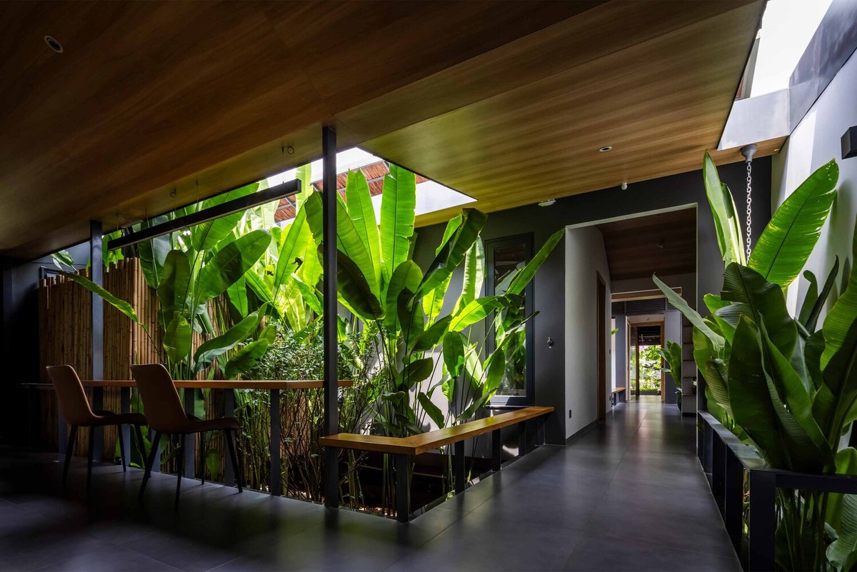 Ấn tượng nhà mái dốc hai lớp đẹp như tranh vẽ-6