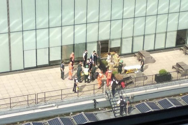 Cuộc sống hiện tại của cậu bé may mắn sống sót sau lần bị đẩy ngã từ tầng 10-1