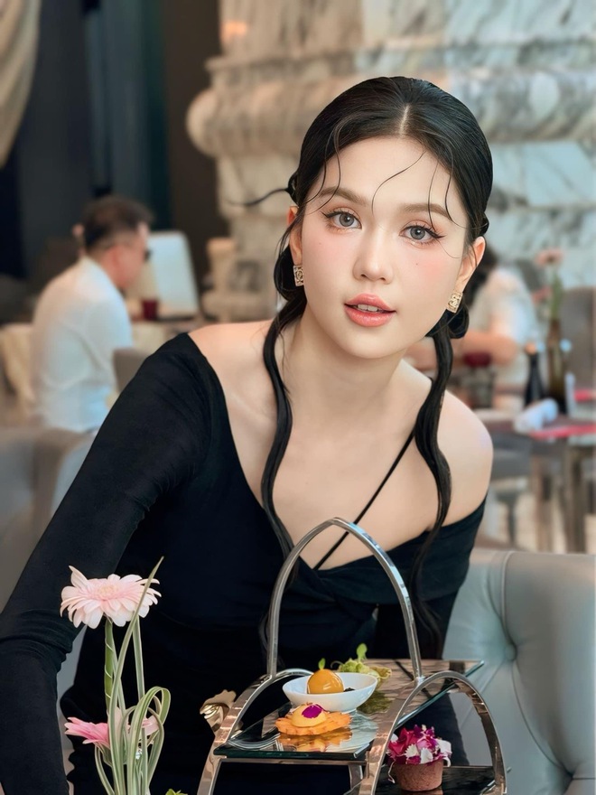 Vóc dáng hiện tại của Ngọc Trinh sau khi lộ khuyết điểm đáng báo động-14