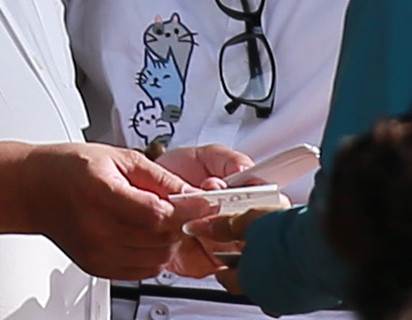 Hà Nội: Người dân từ các tỉnh hụt hẫng quay về quê khi xếp hàng cả đêm nhưng không mua được vàng-8