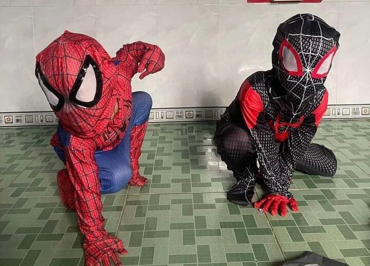 Cười bò khoảnh khắc ông bà trông cháu nghỉ hè hở ra là tìm khắp làng chưa thấy-4