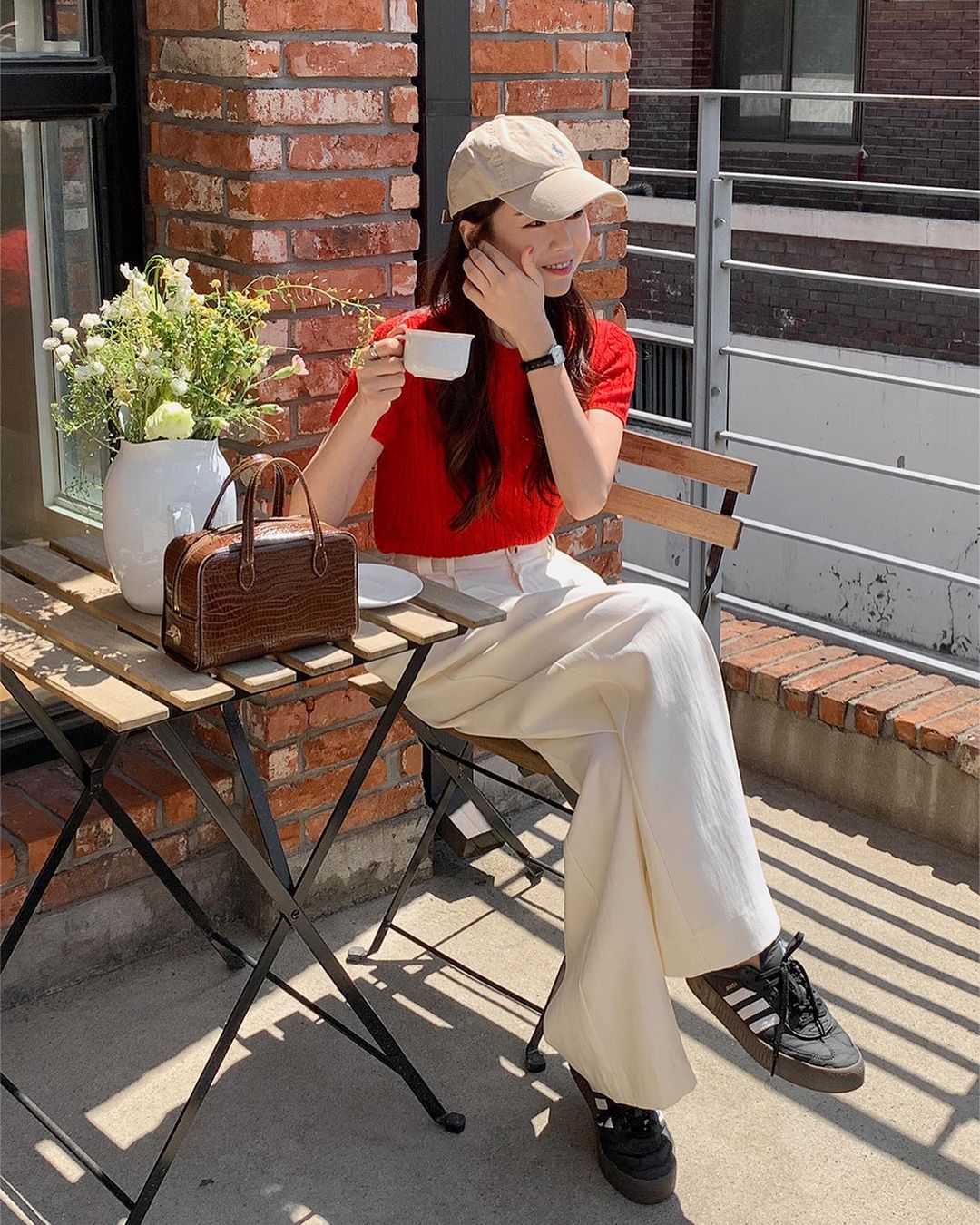 5 công thức diện quần âu trắng ưng mắt và trẻ trung trong mùa hè-5