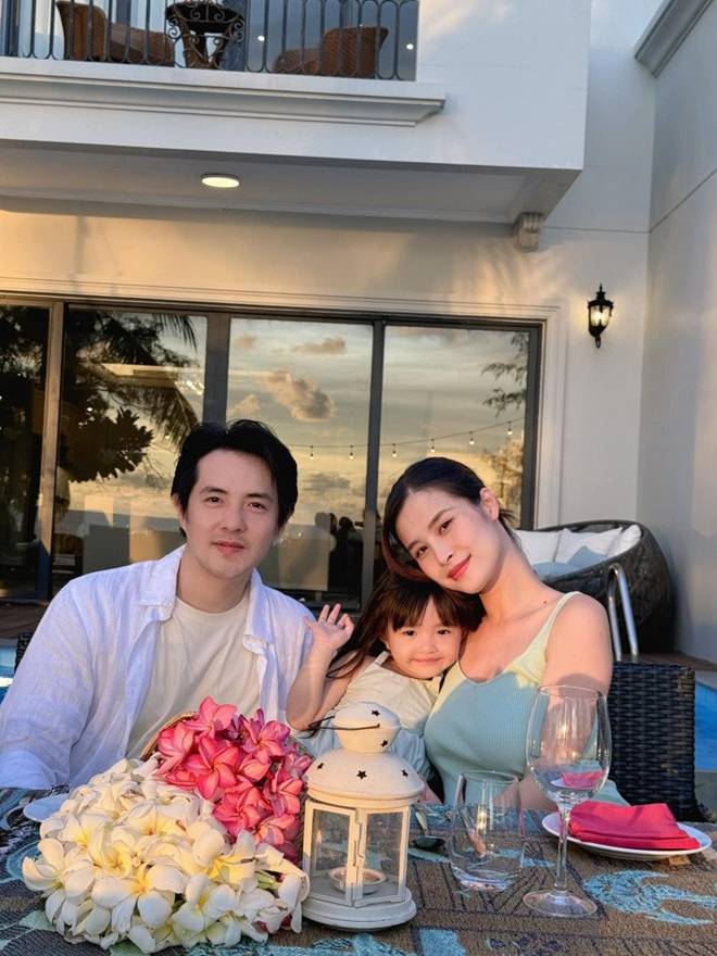 Hé lộ thời gian Đông Nhi sinh con gái thứ 2, làm dâu hào môn nên cả thai kỳ sướng như bà hoàng-3