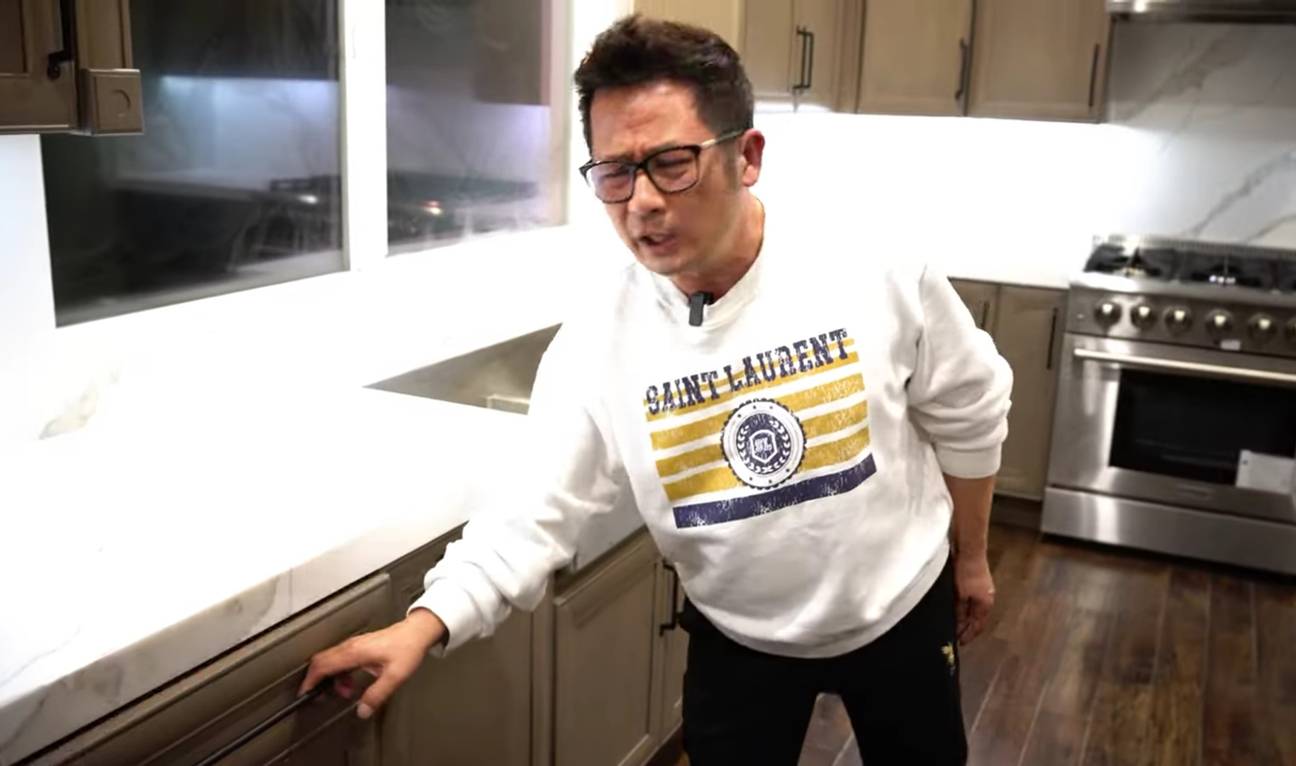 Bằng Kiều tặng mẹ món quà đắt tiền trong biệt thự 2000m2 ở Mỹ-1