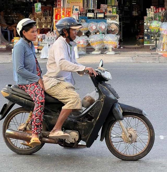 Người cha nghẹn ngào tìm con mất tích bí ẩn-2