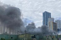 Hà Nội: Cháy tại khu vực nhà xưởng, người dân xung quanh hốt hoảng