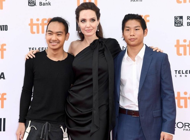 Brad Pitt suy sụp-2