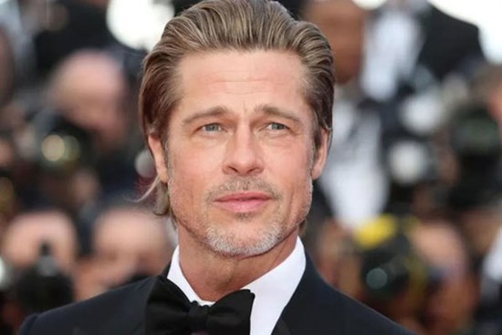 Brad Pitt suy sụp