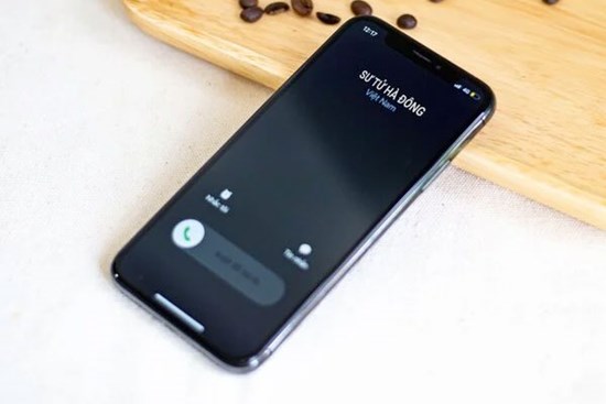 Các ông chồng Việt lưu tên vợ là gì trong điện thoại?