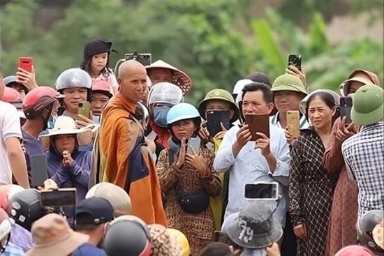 Từ vụ TikToker quay lén: Ranh giới sáng tạo và vi phạm pháp luật