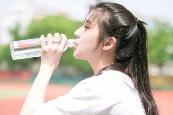 1.454 người trên trăm tuổi tiết lộ 3 bí quyết sống thọ-2