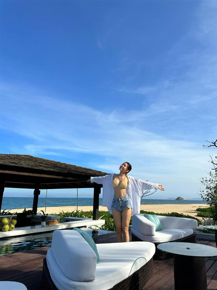 Bạn gái Đặng Văn Lâm và những lần khoe bikini đốt mắt người nhìn-10