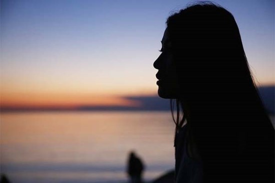 Mẹ đơn thân ngoài 40 tuổi có nên mở lòng thêm lần nữa với trai trẻ?