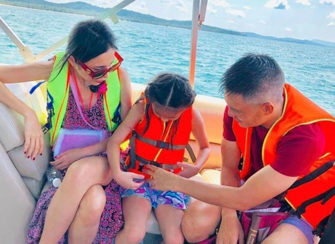 Ái nữ nhà Thuỷ Tiên - Công Vinh trổ mã, mới 11 tuổi chiều cao đã ăn đứt mẹ-5