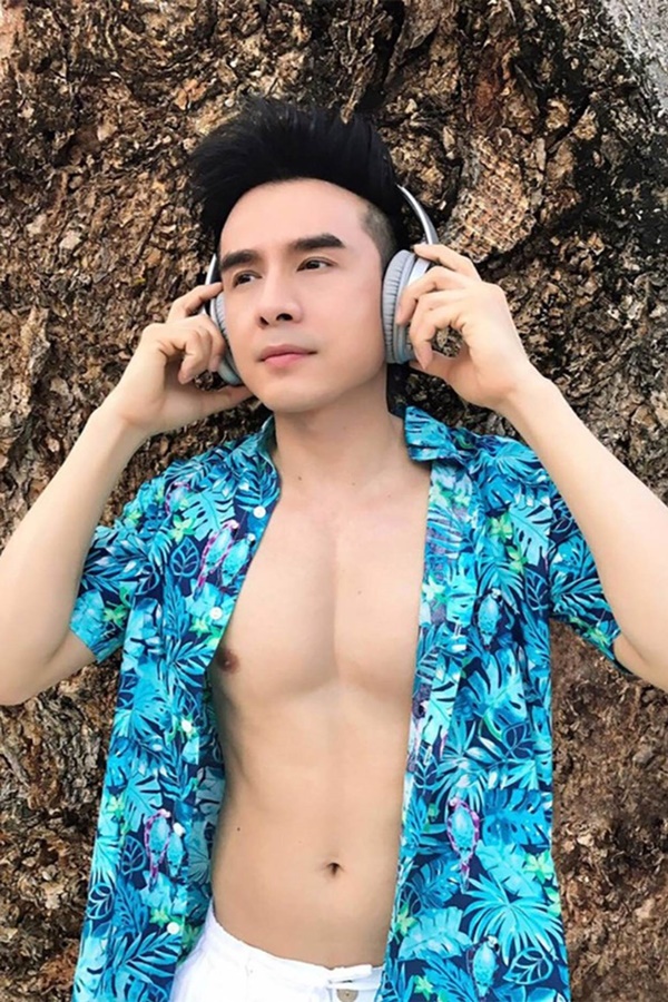 Sao Việt cùng thời: Người bị gọi bằng chú, người trẻ mãi không già-8