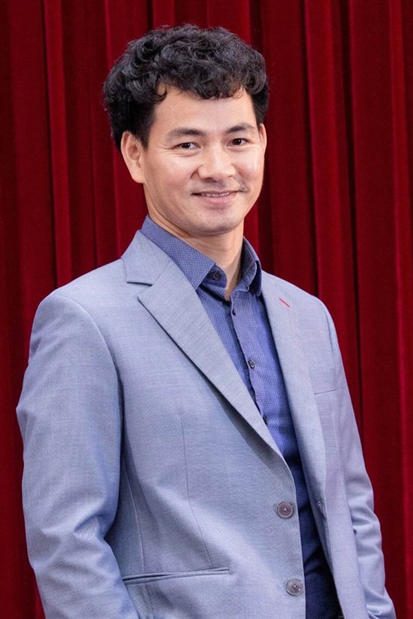 Sao Việt cùng thời: Người bị gọi bằng chú, người trẻ mãi không già-9