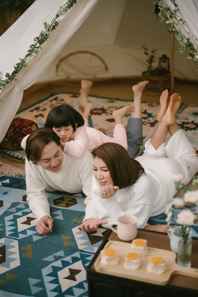 Cựu siêu mẫu nổi tiếng: Ở Việt Nam là CEO giàu có, qua Mỹ làm osin, ăn cơm từ thiện, nhận trợ cấp-3