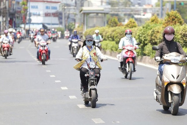 Thông tin mới nhất về đợt nắng nóng, oi bức ở miền Bắc-1