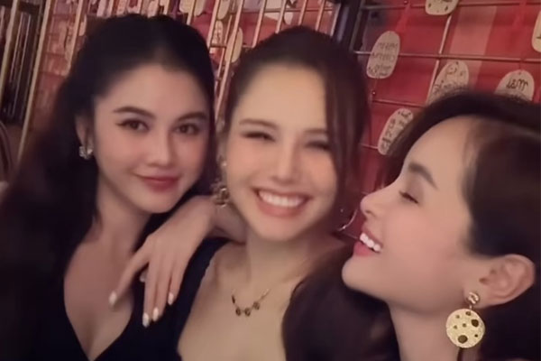 Nhan sắc mẹ ruột của nàng dâu hào môn Phanh Lee gây chú ý-6