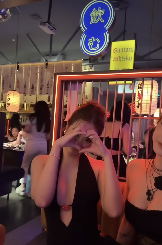 Hội bạn thân của phu nhân hào môn Phanh Lee tụ họp, 1 mỹ nhân mẹ đơn thân mới vướng tin hẹn hò xuất hiện-3