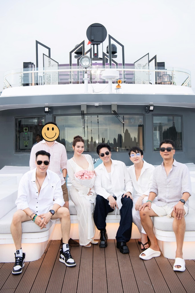 Hội bạn thân của phu nhân hào môn Phanh Lee tụ họp, 1 mỹ nhân mẹ đơn thân mới vướng tin hẹn hò xuất hiện-6