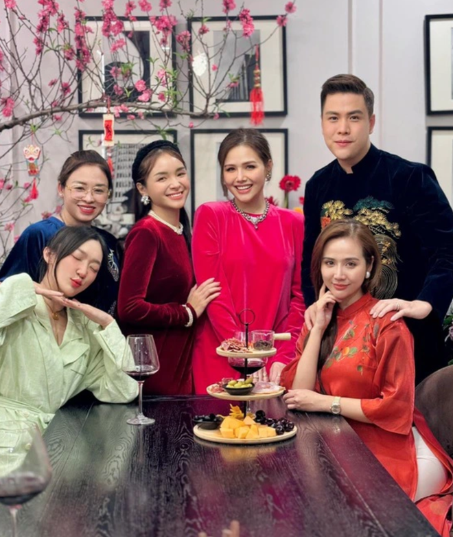 Hội bạn thân của phu nhân hào môn Phanh Lee tụ họp, 1 mỹ nhân mẹ đơn thân mới vướng tin hẹn hò xuất hiện-10