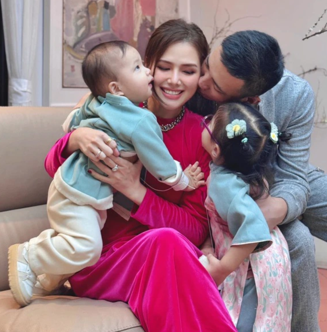 Hội bạn thân của phu nhân hào môn Phanh Lee tụ họp, 1 mỹ nhân mẹ đơn thân mới vướng tin hẹn hò xuất hiện-19